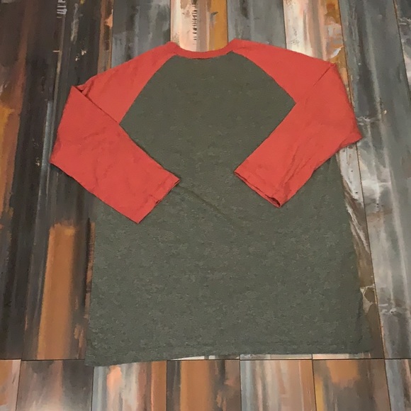 Volcom Grey/Red Baseball Tee - Picture 2 of 2